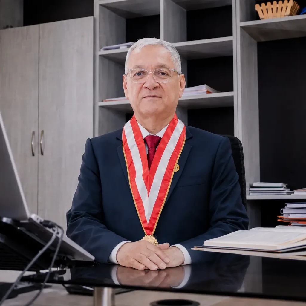 Dr. Ewer Portocarrero Merino